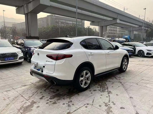 64 литра емкость танка Alfa Romeo Stelvio Q4 Sport SUV в хорошем состоянии максимальная скорость 230 км/ч