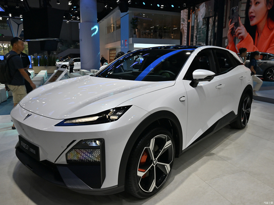 Чанган Шенлан S7 Гибридный автомобиль 5 мест Deepal S7 200 Max EVR SUV расширенный диапазон