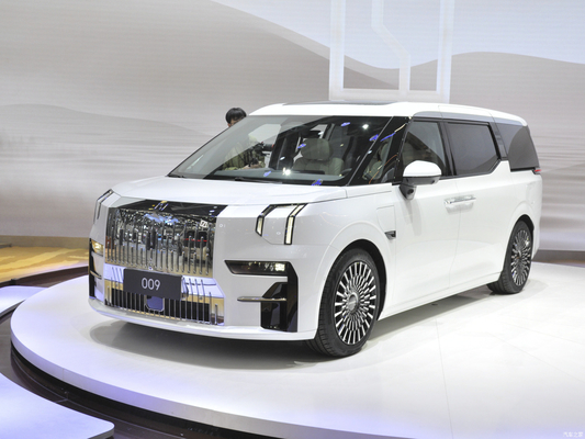 Электрическое регулирование сиденья второго пилота 2022 Geely Zeekr 009 MPV WE ME 702KM 822KM EV Car