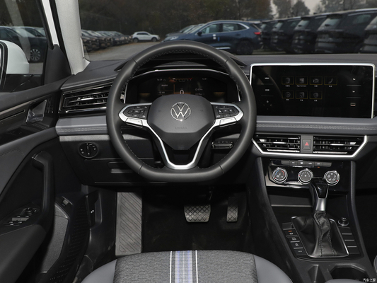2023 Volkswagen Sagitar 300TSI DSG Leap Version Седан с задней камерой и автоматическим кондиционером