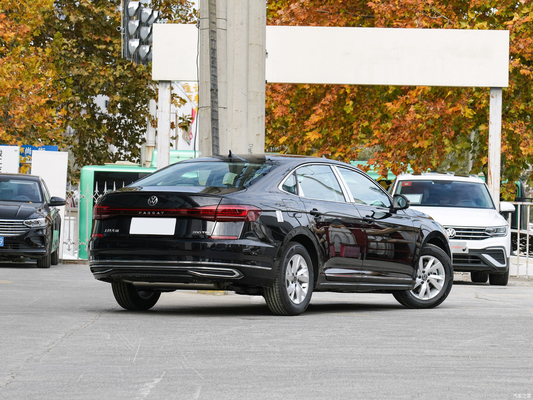 2024 Volkswagen Passat 280TSIM Business Edition 4-дверный 5-местный седан с крышным стойкой
