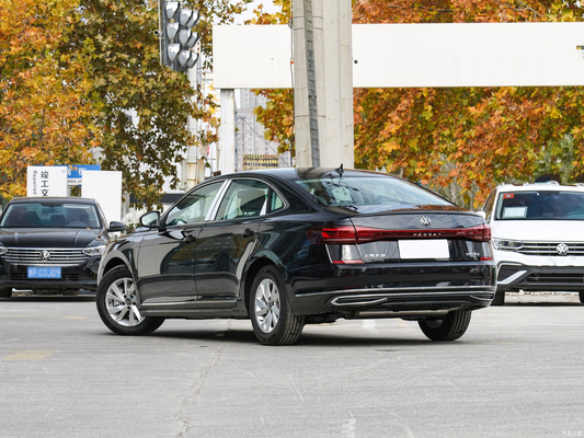 2024 Volkswagen Passat 280TSIM Business Edition 4-дверный 5-местный седан с крышным стойкой