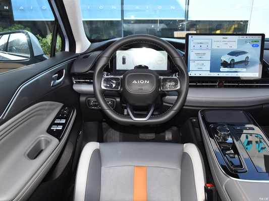 70 Zhijia GAC Aion S Plus Седан 4810*1880*1515 мм 510KM Дальний пробег электромобиль для Вас
