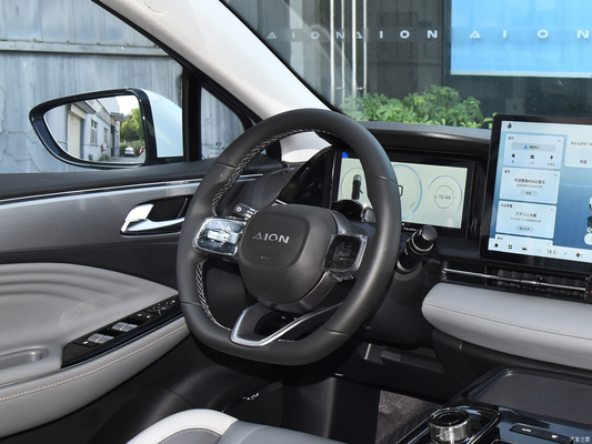 70 Zhijia GAC Aion S Plus Седан 4810*1880*1515 мм 510KM Дальний пробег электромобиль для Вас