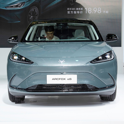 Энергия Baic Arcfox Alpha S 735E 160KW EV Автомобиль высокой скорости Большое пространство Левый привод Долгий путь