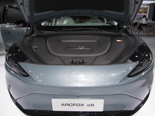 Энергия Baic Arcfox Alpha S 735E 160KW EV Автомобиль высокой скорости Большое пространство Левый привод Долгий путь