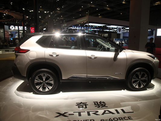 Гибридное топливо Nissan X-trail E-power 2023 Автомобиль бензиновый электропривод Двойной двигатель 4x4 ABS SUV