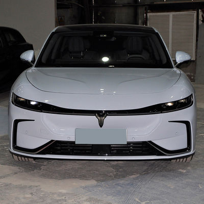 Дальность действия 375 кВт VOYAH 4-дверный 5-местный седан с диапазоном CLTC 730 км