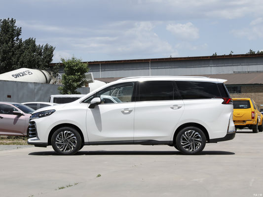 SAIC Maxus G50 2023 версия Китайский автомобиль с 7-местной автоматической коробкой передач и 5 подушками безопасности