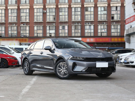 Передняя подвеска Макферсон В 2021 году Kia K5 270T CWD Fashion Version Sedan