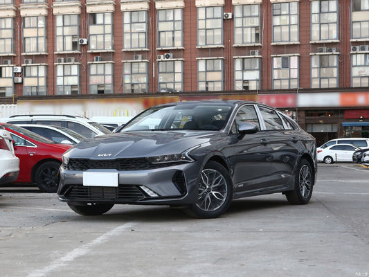 Передняя подвеска Макферсон В 2021 году Kia K5 270T CWD Fashion Version Sedan