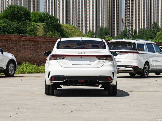 2023 Kia K3 Седан светодиодные фары двигатель с естественной аспирацией и низким расходом топлива