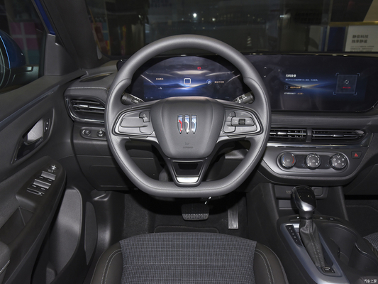 Buick Envista 1.5T 5-дверный 5-местный транспортный автомобиль с размером шины R18 и сенсорным экраном