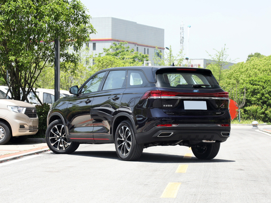 5-дверный 5-местный внедорожник 2023 Changan Oshan X7 Plus бензиновый автомобиль с размерами 4730*1870*1720 мм