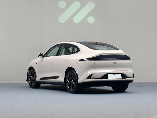 2023 IM LS6 MAX Сверхпроизводительный электромобиль 702КМ сверхдлинный диапазон и сиденья для 5 человек