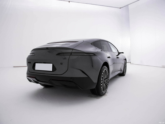 2023 Avatar 12 SUV с двойными двигателями и общей мощностью 425 кВт в модели, запущенной Huawei Changan