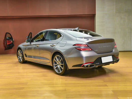 Кожаные сиденья и Euro VI Standard Genesis G702023 2.0T заднеприводный седан с двигателем