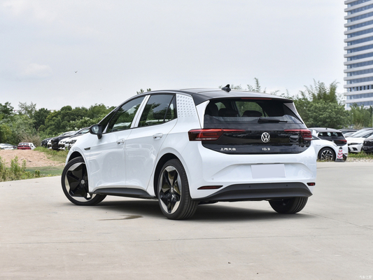 Левый руль 450 км дальность 5-местный внедорожник 2023 Volkswagen ID3 модернизированная экстремальная версия