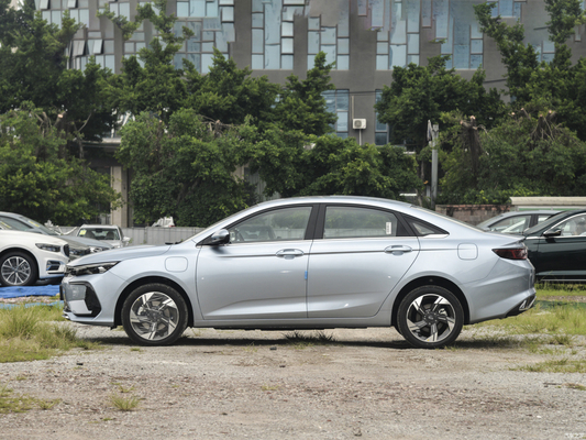 Geely Emgrand L HiP гибридный 5-местный седан 100 км электрический диапазон левый руль 5-местный