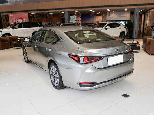 2023 Lexus ES200 260 Excellence Edition 5-местный седан с передними дисковыми тормозами