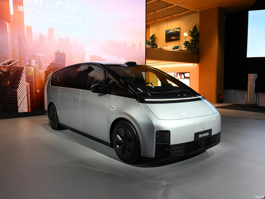 2023 MAX MPV Li Mega Auto EVC Автомобиль с общей мощностью двигателя 400 кВт и дальностью 700 км CLTC