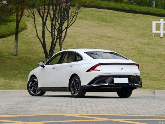 Улинг Сингуанг 2023 150 Advanced Hybrid Седан 4-дверный 5-местный 105 км Чистоэлектрический диапазон