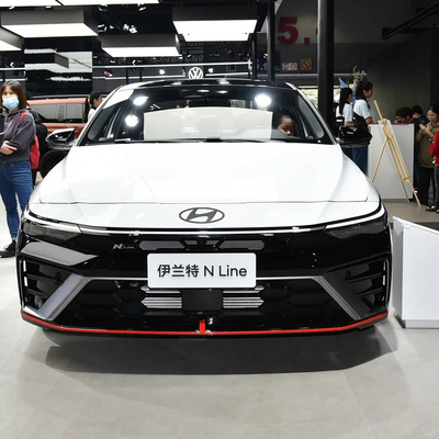 2023 Hyundai Elantra 1.5L CVT LUX Седан Идеальное сочетание производительности