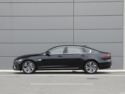 Интегральный кузов Jaguar XFL 2.0T 2000Ps Бензиновый автомобиль 2WD Седан 2WD Elite Luxury Edition