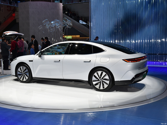 Energy Electric Geely Galaxy E8 Автомобиль 4-дверный 5-местный с мощностью 200 кВт и просторным интерьером