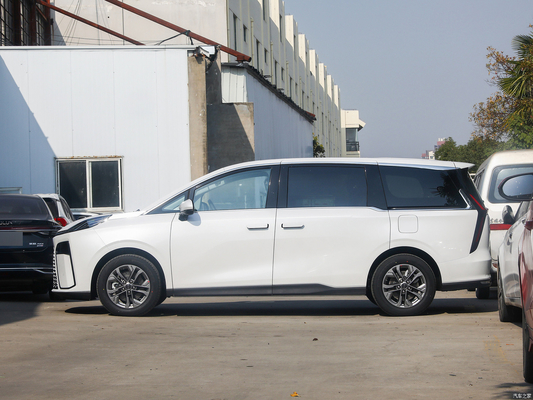 Светодиодные фары 2023 MAXUS G70 2.0T MPV Автоматическая роскошная версия с передним приводом