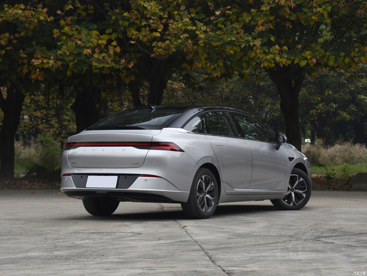 Максимальная скорость 170 км 2023 Xpeng P5 500 Энергетический автомобиль с 4-дверной 5-местной конструкцией кузова