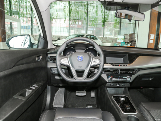 145 км/ч Максимальная скорость Чанган Eado EV460 Литий-железофосфатная батарея Электрическое транспортное средство