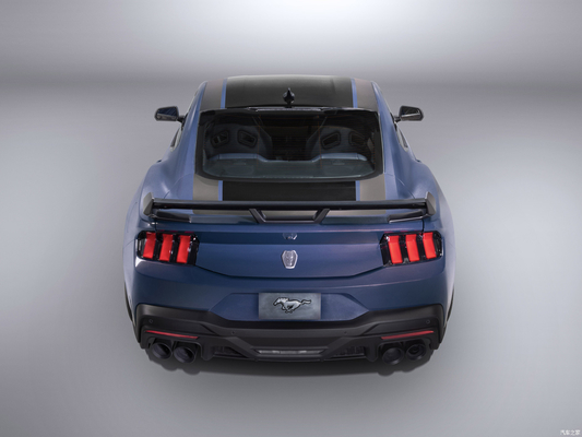 Левогонный мустанг 2024 5.0L V8 Dark Horse Импортированный спортивный автомобиль 4821*1917*1401