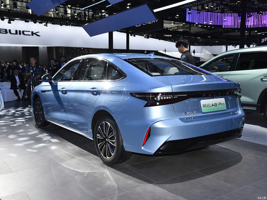 2024 Chery Fengyun A8 127 Yufeng Edition Гибридный автомобиль с плагиновым приводом