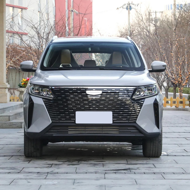 Geely Pro2024 Model 1.5T DCT 5-местный внедорожник 4518*1834*1715 Размеры и современный дизайн