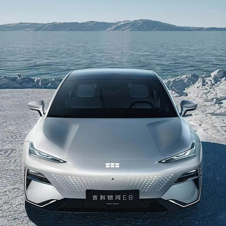 200 кВт Одномотор 2024 Geely Galaxy Yinhe E8 665 км Starship Voyage Edition Энергетическое транспортное средство